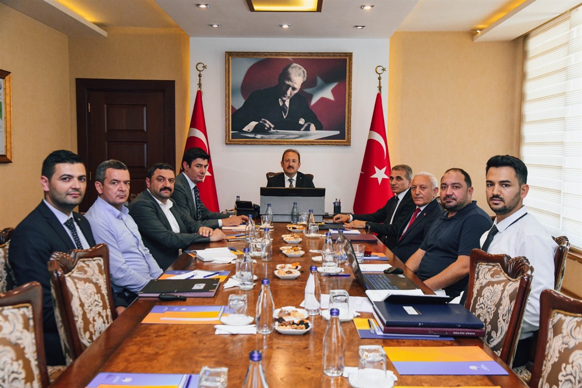 VALİ ALİ HAMZA PEHLİVAN BAŞKANLIĞINDA, MUT OSB MÜTEŞEBBİS HEYET TOPLANTISI GERÇEKLEŞTİRİLDİ